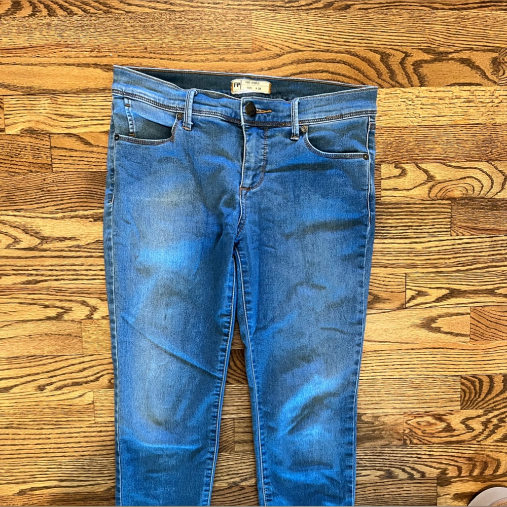 FREE PEOPLE SKINNY JEANS